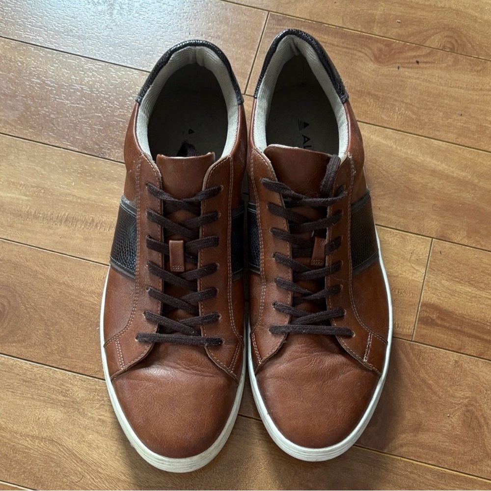 Men's Brown Leather Casual Sneakers - Classic Lace-Up